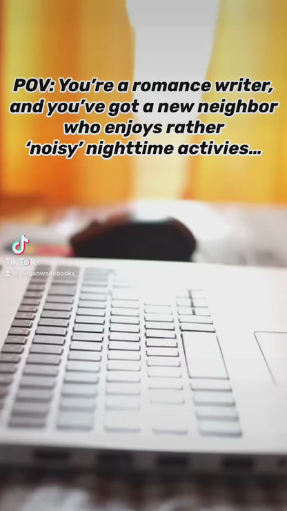 Sheets and Giggles - a spicy BBW novella (Happy Curves, book 1)